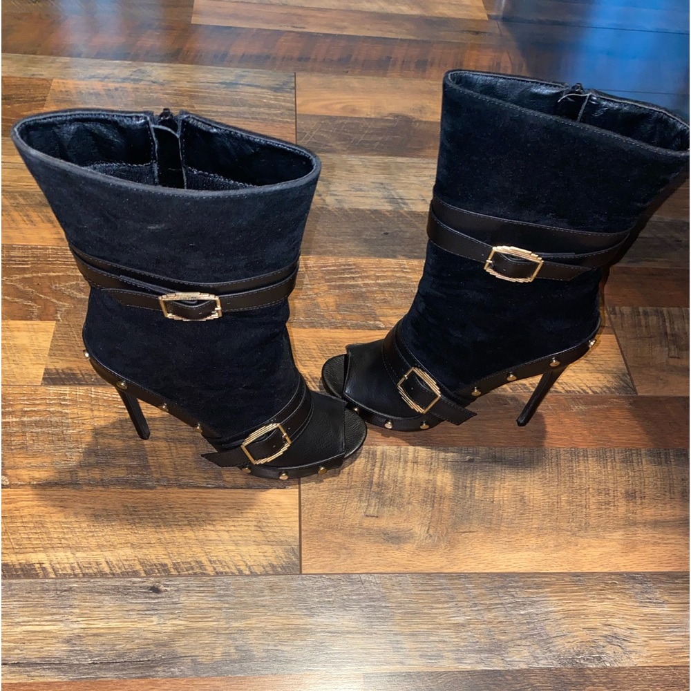 Very comfortable open toe boots.